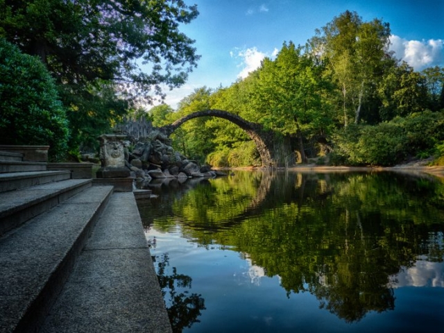 rakotzbrücke mit treppe